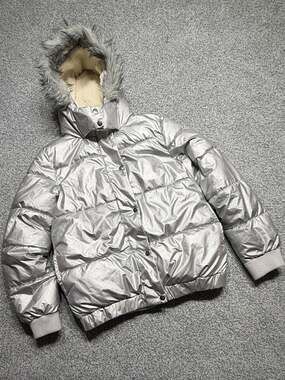 Biography Puffer Jacket Women’s Size L Silver Faux Fur Hood